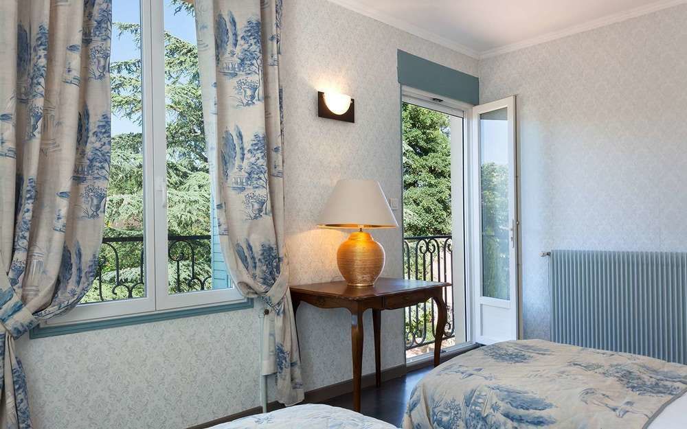 Hostellerie Du Val D'Or Mercurey Bagian luar foto